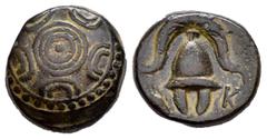 Greek Coins Kingdom of Macedon. Alexander III, "The Great". AE 15. 336-323 BC. (Price-2072). Anv.: Macedonian shield with pellet on boss. Rev.: Macedonian helmet. Grain ear to left and K to right. Ae.