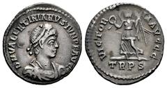 Roman Imperial Valentinian II. Siliqua. 378-383 AD. Trier. (Ric-IX 57a). (Rsc-40a). Anv.: D N VALENTINIANVS IVN P F AVG, pearl-diademed, draped and cuirassed bust to right. Rev.: VICTORIA AVGGG, Victo