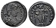 Roman Imperial Magnus Maximus. Siliqua. 383-388 AD. Trier. (Ric-IX 84b). (Rsc-20a). Anv.: D N MAG MAXIMVS P F AVG, pearl-diademed, draped and cuirassed bust to right. Rev.: VIRTVS ROMANORVM, Roma seat