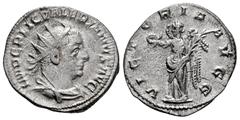 Roman Imperial Valerian I. Antoninianus. 253-254 d.C. Rome. (Ric-V 1.125). (Rsc-230). (Mir-30d). Anv.: IMP C P LIC VALERIANVS AVG, radiate, draped and cuirassed bust to right. Rev.: VICTORIA AVGG, Vic
