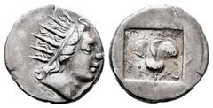 Greek Coins Islands of Caria. Rhodes. Drachm. 88-84 BC. (Hgc-1461). Anv.: Radiate head of Helios to right. Rev.: Rose within incuse square. Ag. 2,41 g. Choice VF. Est...90,00. Spanish description: Isl