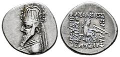 Greek Coins Kingdom of Parthia. Sinatrukes. Drachm. 93-70 BC. Rhagai. (Sellwood-33.3). Anv.: Bust left, wearing tiara decorated with horn and stags. Rev.: Archer (Arsakes I) seated right on throne, ho