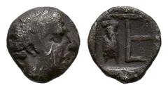 Greek Coins Ionia. Kolophon. Tetartemorion. 450-410 BC. (SNG Kayhan-359). (Milne-Colophon 33). (Tesorillo-Jonia 6, Plate Coin). Anv.: Laureate head of Apollo to right. Rev.: TE monogram, cicada to lef