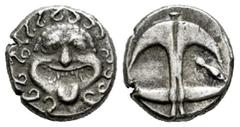 Greek Coins Thrace. Apollonia Pontika. Drachm. 450-400 BC. (Topalov-2007, p.584, 38). (SNG BM Black Sea-150). (Hgc-3.2, 1320). Anv.: Upright anchor; crayfish under right fluke. Rev.: Facing gorgoneion