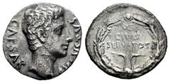 Roman Imperatorial Augustus. Denarius. 19 BC. Colonia Patricia (Córdoba). (Ffc-157). (Ric-77a). (Cal-760). Anv.: CAESAR AVGVSTVS bare head of Augustus right. Rev.: OB. / CIVIS. / SERVATOS within oak-w
