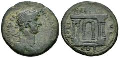 Roman Imperial Hadrian. Corinthia. AE 25. 117-138 AD. (Bcd-600). Anv.: Laureate, draped and cuirassed bust right. Rev.: COLL - IVL - COR. Quadriga between two statues atop tetrastyle temple. Ae. 11,90