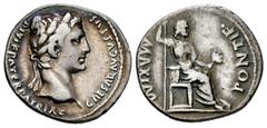 Roman Republican / República Romana Augusto. Denario. 13-14 a.C. Lugdunum. (Ric-252). (Bmc-545). (Ch-223). Anv.: CAESAR AVGVSTVS DIVI F PATER PATRIAE. Cabeza laureada a derecha. Rev.: PONTIF MAXIM. Fi