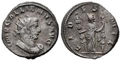 Roman Imperial Gallienus. Antoninianus. 266-267 AD. Siscia?. Anv.: IMP GALLIENVS AVG. Radiate and cuirassed bust to right . Rev.: FIDES MIL. Fides standing left carrying two standards. Ag. 4,98 g. Rar