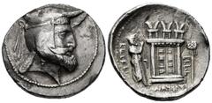 Greek Coins Kings of Persia. Vahbarz (Orbozos). Tetradrachm. 200-150 BC. Persepolis. (Alram-526). Anv.: Diademed head of Vahbarz to right, with luxuriant mustache and jutting beard; wearing kyrbasia o