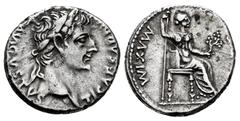 Roman Imperial Tiberius. Denarius. 14-37 AD. Lugdunum. (Ric-30). (Bmcre-48). (Rsc-16a). Anv.: TI CAESAR DIVI AVG F AVGVSTVS, laureate head right. Rev.: (PONTIF) MAXIM, female figure (Livia?) seated ri