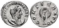 Roman Imperial Diva Mariniana. Antoninianus. 254-256 AD. Rome. (Ric-3). (Rsc-2). Anv.: DIVAE MARINIANAE, diademed, veiled and draped bust right, set on crescent. Rev.: CONSECRATIO, peacock in splendou