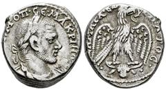 Roman Imperial Macrinus. Carrhae. Tetradrachm. 217-218 AD. Mesopotamia. (Prieur-827). Anv.: (AYT•K•)M•OΠ•CЄ•MAKPINOC(•CЄ), Laureate, draped and cuirassed bust of Macrinus to right. Rev.: ΔHMAPX•ЄΞ YΠA