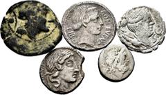 Large Lots Lot of 5 coins of the Roman Republic. Denarius, Quinar and Ae Uncia. Different families. Ag / Ae. TO EXAMINE. Choice F/Almost VF. Est...180,00. Spanish Description: Lote de 5 monedas de la 