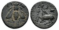 Greek Coins Ionia. Ephesos. AE 14. Century IV-III BC. Uncertain magistrate, Arxippos?. (Sng Cop-247/253 var). (Bmc-58/66 var). Anv.: Bee; Ε-Φ flanking. Rev.: Stag kneeling to left, head to right, astr