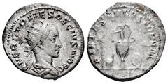 Roman Imperial Herennius Etruscus. Antoninianus. 250-251 d.C. Rome. (Ric-IV 143). (Rsc-14). Anv.: Q HER ETR MES DECIVS NOB C, radiate and draped bust to right . Rev.: PIETAS AVGVSTORVM, priestly imple
