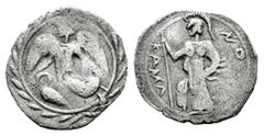 Greek Coins Sicily. Kamarina. Litra. 461-435 BC. (Sng Ans-1112/6). (Hgc-2, 536). (Sng Ashmolean-1695). Anv.: Nike flying to left; below, swan to left; all within wreath. Rev.: KAMA-PINION, Athena stan