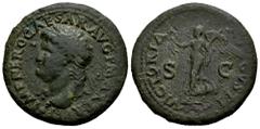 Roman Imperial Nero. Dupondius. 66-67 AD. Lugdunum. (Ric-I 523). (Bmcre-356). Anv.: IMP NERO CAESAR AVG P MAX TR P P P, laureate head to left, globe at point of bust. Rev.: VICTORIA AVGVSTI, Victory w