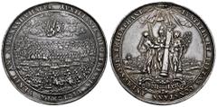 Medals Germany. Johan Georg I. Medal. 1631. Anv.: A detailed scene of conflict, ships at sea, cavalry, artillery with an angel with a flaming sword hovering above; AUXILIANTE DEO PRESSIS VICTORIA VENI