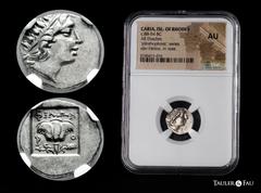 Greek Coins Islands of Caria. Rhodes. Drachm. 88-84 BC. Philon, magistrate. (Hgc-6, 1461). Anv.: Radiate head of Helios right. Rev.: ΦIΛΩN, rose with bud to both sides; P-O flanking bloom. Ag. Slabbed