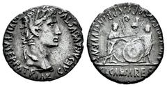 Roman Imperatorial Augustus. Denarius. 2 a.C. - 4 d.C. Lugdunum. (Ric-I 210). (Bmcre-540). (Rsc-43c). Anv.: CAESAR AVGVSTVS DIVI F PATER PATRIAE, laureate head to right. Rev.: AVGVSTI F COS DESIG PRIN