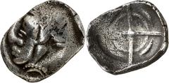 Monedas antiguas de Hispania / Celtiberian coins Rodeton (Roses). Gaulish imitative drachma. (FAB. 2011 var) (ACIP. 153) (Savès 492). Obv.: Female head of barbarous style to left. Rev.: Cross with cen