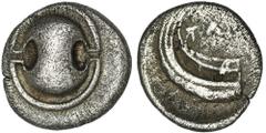 ANCIENT COINS Greece, Boeotia, Tanagra, ObolExtremely rare Tangara boeotian obol, with galley on the reverse. On the Coinarchives only 1 listing and it is the presented specimen. Ex. Gitbud & Naumann,