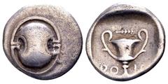 The Lundahl collection (1955-1995) Boeotia, Thebes. Confederate coinage, ca 395-340 BC. AR triobol or hemidrachm, 2.64 g. Boeotian shield / ΒΟΙ kantharos, club above; all within incuse square. BCD Boe