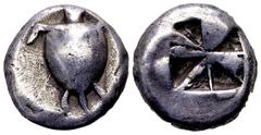 The Lundahl collection (1955-1995) Aegina, Aegina. Ca. 550-525. AR stater, 12.00 g. Sea turtle, with no collar and an almost smooth carapace / skew pattern within incuse square, with eight segments, s