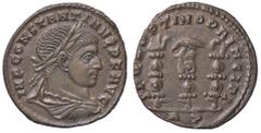 Roman Empire coins ROMANE IMPERIALI - Costantino I (306-337) - Follis (Treviri) - Busto laureato, drappeggiato e corazzato a d. /R Aquila legionaria tra due insegne militari C. 557 (MI g. 4,29) qSPL.