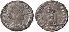 Roman Empire coins ROMANE IMPERIALI - Fausta (moglie di Costantino I) - AE 3 - Busto drappeggiato a d. /R Fausta stante di fronte con la testa a s. con in braccio Costantino II e Costanzo C. 15 (AE g.