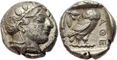 GRIECHISCHE MÜNZEN ATTIKA Athen Tetradrachme nach ca. 454 Av.: Archaischer Kopf der Athena nach rechts, auf ihrem Helm drei Olivenblätter und ein Planzentrieb. Rv.: Rv.: ATHE, im Quadratum Incusum Eul