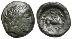 GRIECHEN, MACEDONIA Könige von Makedonien, Philippos II. 359-336 v. Chr., Æ ca. 359-294 v. Chr., unbestimmte Münzstätte. Av.: Kopf des Apollon mit Taenia nach rechts. Rv.: ΦΙΛΙΠΠΟΥ, Reiter nach rechts
