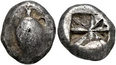 GRIECHEN, AIGINA. Aigina, Stater ca. 550-530/525 v. Chr. Av.: Seeschildkröte mit dickem Kragen und einer Reihe von Punkten auf dem Rücken. Rv.: Incusum mit schrägen Graten über unregelmäßigem Grund. 1