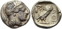 GRIECHISCHE MÜNZEN ATTIKA Athen Tetradrachme ca. 454 - 404 v. Chr. Av.: Kopf der Athena mit attischem Helm und Lorbeerkranz nach rechts. Rv.: AOE, Eule n.r., Kopf v.v., dahinter Olivenzweig und Mondsi