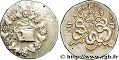 MYSIA - PERGAMON Cistophore c. 123-100 AC. Pergame R1 silver (27mm, 12,57g, 12h) Obverse : Anépigraphe Ciste mystique de laquelle s'échappe un serpent ; le tout dans une couronne dionysiaque Reverse :