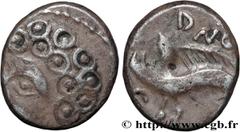 Celtic coins GALLIA BELGICA - SEQUANI (Area of Besançon) Type : Denier DNO - du type SEQVANOIOTVOS  Date : c. 57-50 AC.  Metal : silver  Diameter : 12,5  mm Orientation dies : 12  h. Weight : 1,69  g.