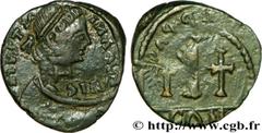 JUSTINIEN Ier (1/08/527-14/11/565) Decanummium c. 550 N° bby_208220 Date : c. 550 Nom de l'atelier : Constantine Métal : cuivre Diamètre : 20mm Axe des coins : 8h. Poids : 3,55g. Degré de rareté : R1 