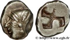 MASSALIA - MARSEILLE (Ve - Ier siècles avant J.-C.) Hémiobole à la tête coiffée d’un bonnet du trésor d’Auriol c. 470-460 AC. N° bga_186352 Date : c. 470-460 AC. Métal : argent Diamètre : 8mm Poids : 