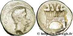 OCTAVE (63 avant J.-C. - 27 avant J.-C.) Caius Julius Cوsar Octavianus Denier 30-29 AC. N° brm_200081 Date : 30-29 AC. Nom de l'atelier : Rome ou Italie Métal : argent Diamètre : 20,5mm Axe des coins 