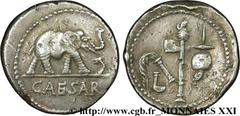 JULES CESAR(13/07/100-15/03/44 avant J.-C.)Caius Julius Cوsar Denier N° v21_2247    Date : 49 AC. Nom de l'atelier : Gaule ou Italie Métal : argent Diamètre : 19,5mm Axe des coins : 8h. Poids : 3,93g.
