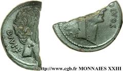 OCTAVE ET JULES CESAR Sesterce ou dupondius, coupé en deux (GB, ئ 31) N° v23_0332    Date : 38 AC. Nom de l'atelier : Rome ou Italie Métal : bronze Diamètre : 31mm Axe des coins : 10h. Poids : 11,41g.