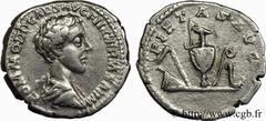 COMMODE(166-31/12/192)Lucius Aurelius CommodusCésar(166-176) Denier N° v24_0415    Date : 175-176 Nom de l'atelier : Rome Métal : argent Diamètre : 18mm Axe des coins : 6h. Poids : 3,37g. Etat de cons