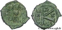 JUSTIN II et SOPHIE(15/11/565-5/10/578) Demi-follis N° v26_0513    Date : 574-575 Nom de l'atelier : Thessalonique Métal : cuivre Diamètre : 23mm Axe des coins : 6h. Poids : 6,34g. Degré de rareté : R