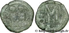 JUSTIN II(15/11/565-5/10/578) Follis N° v32_0753    Date : 565-566 Nom de l'atelier : Constantinople Métal : cuivre Diamètre : 29mm Axe des coins : 6h. Poids : 15,10g. Degré de rareté : R2 Etat de con