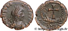 THEODOSE II(10/01/402-28/07/450)Flavius Theodosius Bronze, (PB, ئ 4) N° v34_1080    Date : c. 425-435 Nom de l'atelier : Hellespont, Cyzique Métal : cuivre Diamètre : 12mm Axe des coins : 7h. Poids : 