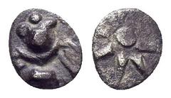Greek Coins IONIA.Ephesus.(Circa 500-450 BC).Hemitetartemorion. Obv : Bee. Rev : Star with eight rays. SNG Kayhan 135; SNG Tubingen 2759; MK 46. Condition : Good very fine. Weight : 0.23 gr Diameter :
