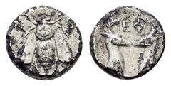 Greek Coins IONIA. Ephesos.(Circa 390-325 BC). Diobol. Obv : E - Φ. Bee. Rev : EΦ. Confronted heads of stags. SNG Kayhan I 208; SNG von Aulock 1835. Condition : Good very fine. Weight : 0.98 gr Diamet
