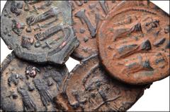 BYZANTINE. Lot of Five (5) Æ Folles from Heraclius to Constans II. Includes: Heraclius. Æ Follis. Cyprus mint. SB 849 (2) // Cyzicus mint. SB 841 (2) // Constans II. Æ Follis. Thessalonica mint. SB 10