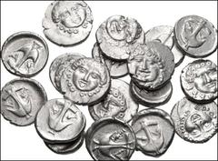 GREEK. Northern Greece. Lot of One hundred (100) AR Drachms from Apollonia Pontika in Thrace. All coins: Mid-late 4th century BC. Facing gorgoneion; spiral ornament below / Upright anchor; A and crayf