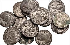 ROMAN. Imperial. Lot of one hundred thirty-seven (137) Æ Folles of Licinius I. All coins: Various obverse and reverse types from eastern mints. VF to EF, most with silvering. LOT SOLD AS IS, NO RETURN